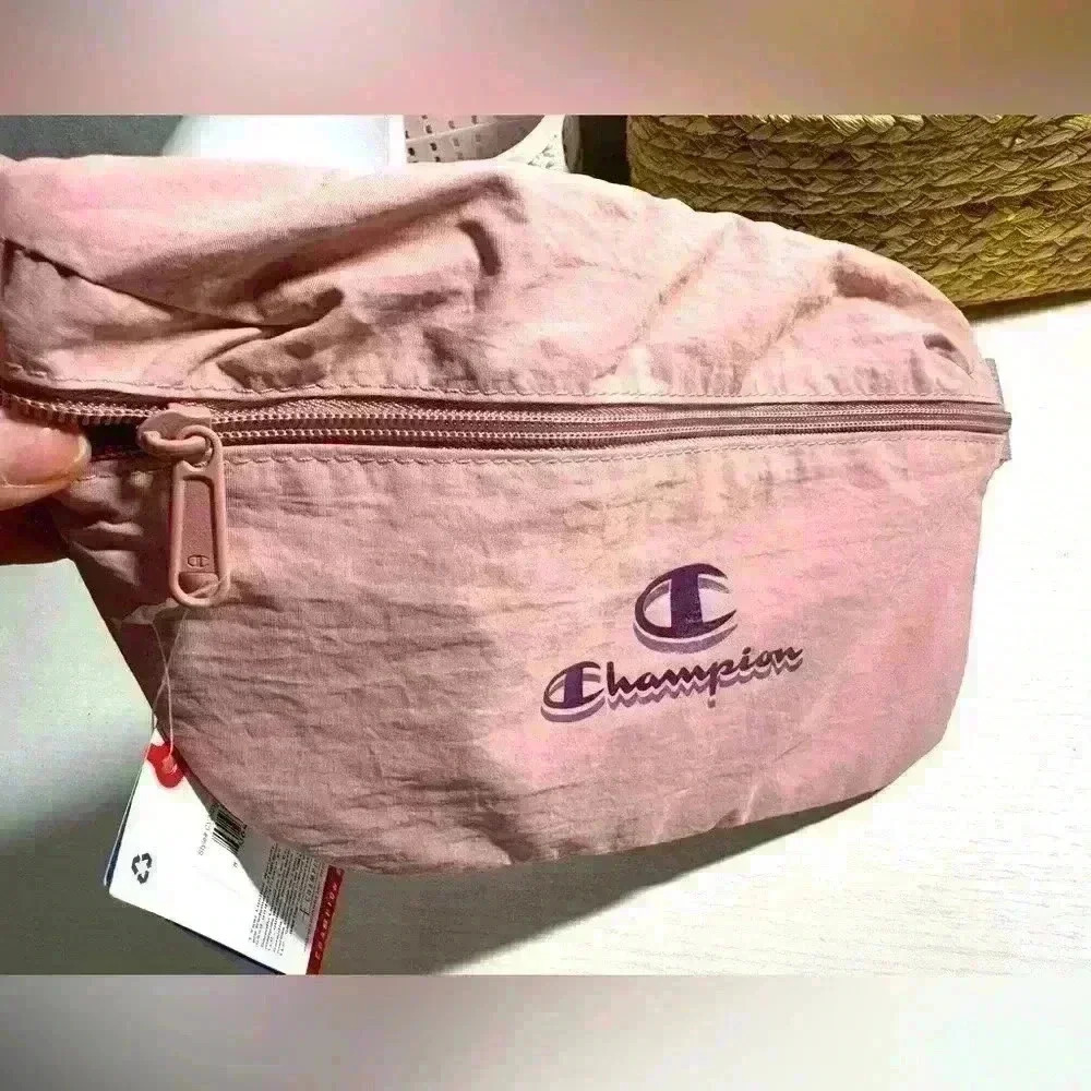 NWT Champion bag belt in dust pink